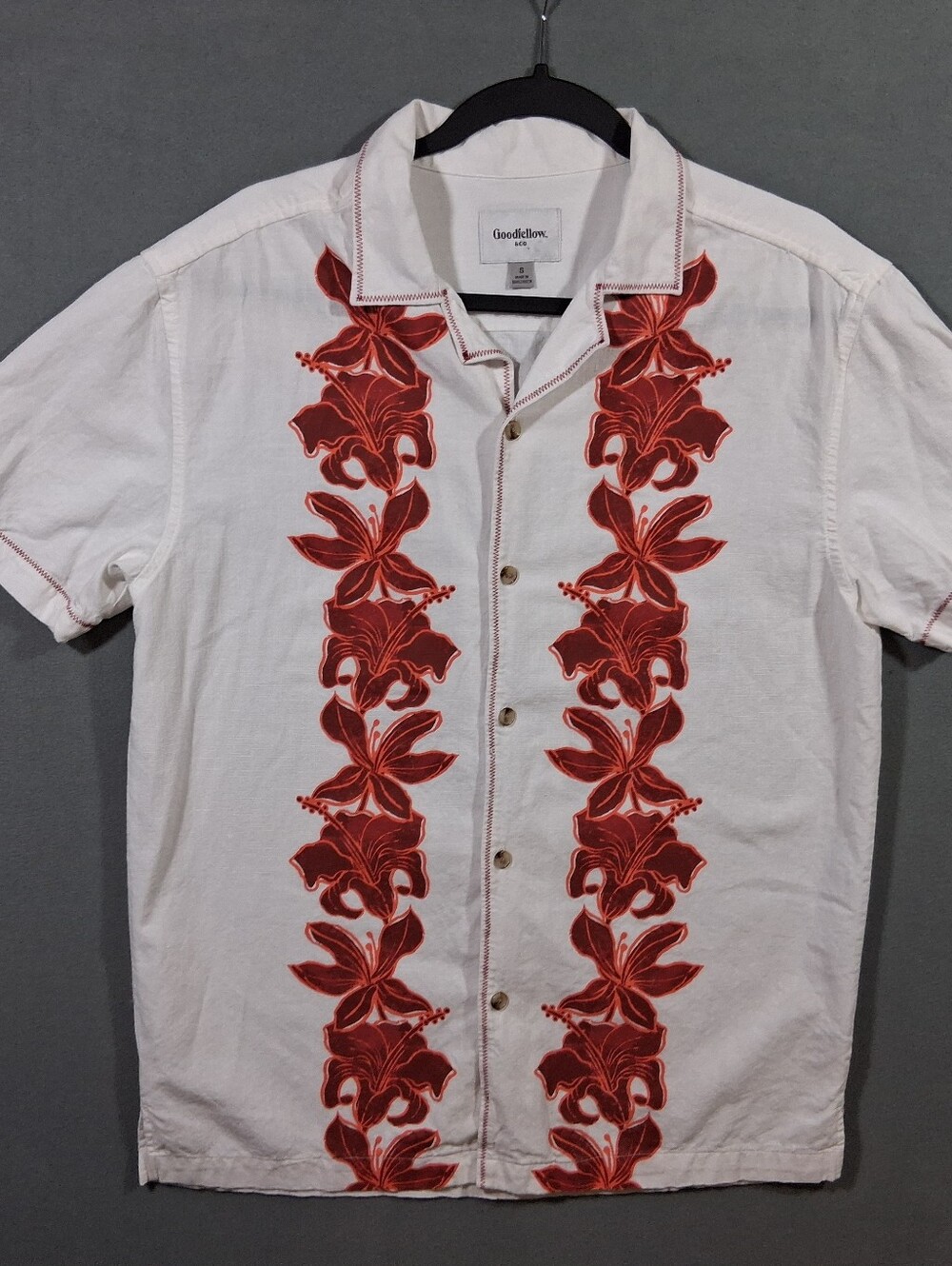 Mens Small Goodfellow & Co Cream/Red Floral SS Button-up Resort Vacation Island